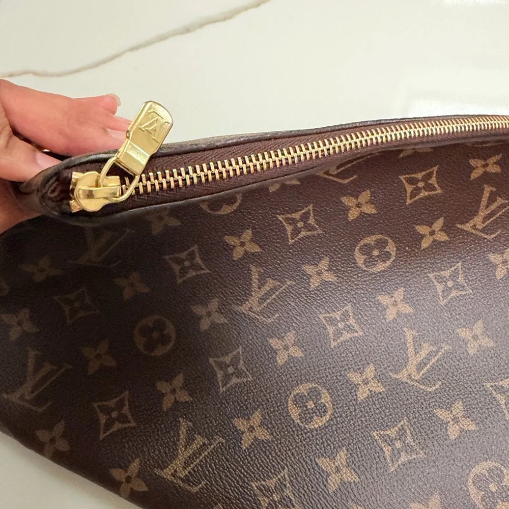 Louis Vuitton Document Brown Pochette - Picture 3 of 6